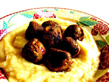 Purée de chou-fleur et pois chiches avec boulettes Purée de chou-fleur et pois chiches avec boulettes