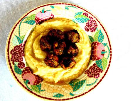 Purée de chou-fleur et pois chiches avec boulettes Purée de chou-fleur et pois chiches avec boulettes