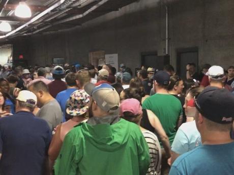 Les problèmes se dissipent lors de la première fête de la bière Untappd
 – Bière artisanale