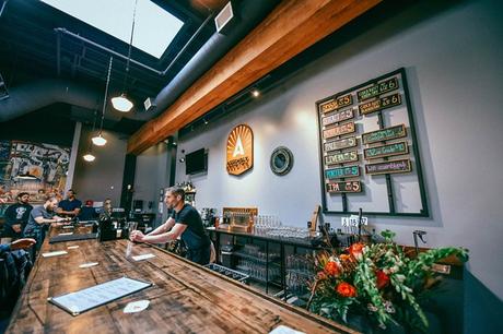 Assembly Brewing a une pizza à la Detroit, des bières à la session et un Absolutely No Kids – Repas et boissons
 – Fabrication de bière