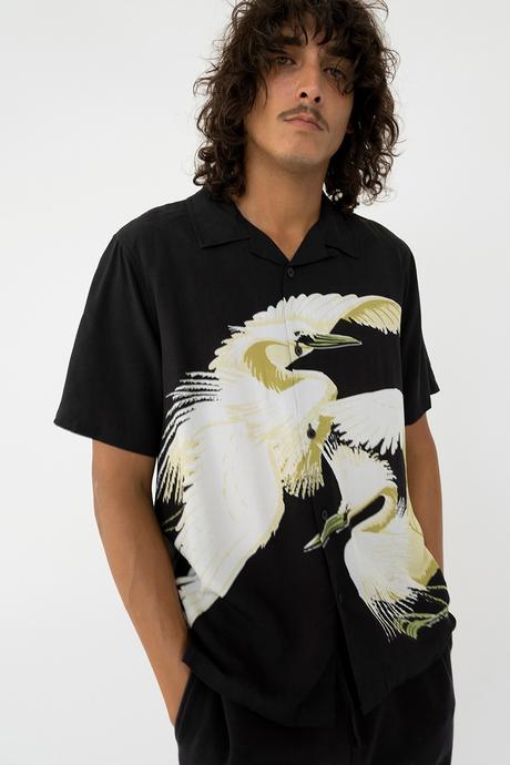 Stüssy présente sa collection SU19 avec en prime un édito signé Mark Lebon Stüssy présente sa collection SU19 avec en prime un édito signé Mark Lebon