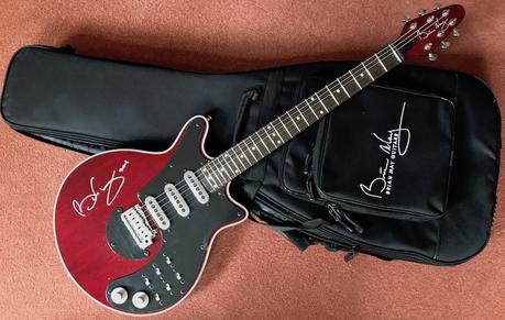 Red Special Guitar 2