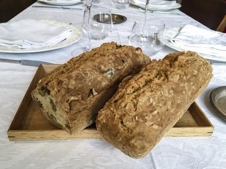 Pain (suite) – Soda Bread aux olives et aux noisettes