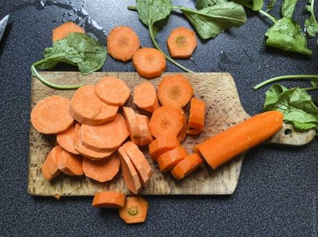 Brrrr ! – Soupe de fanes de radis et patate douce