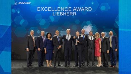 Boeing décerne à Liebherr-Aerospace le prix du «Fournisseur de l’année» Boeing décerne à Liebherr-Aerospace le prix du «Fournisseur de l’année»