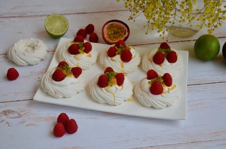 Pavlovas framboises, passion et citron vert