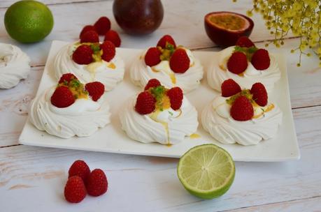 Pavlovas framboises, passion et citron vert