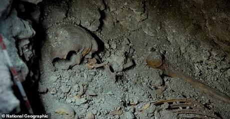 Découvertes de deux squelettes mayas de la royauté vieux de 1500 ans