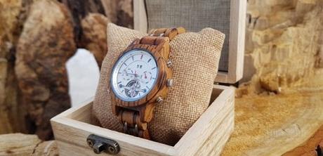 the-wood-stock-montre-bois-sophistiquee