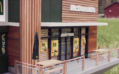 Le plus petit McDonald’s du monde ouvre ses portes… pour les abeilles Le plus petit McDonald’s du monde ouvre ses portes… pour les abeilles