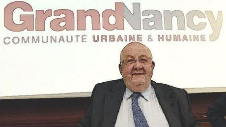 André Rossinot, le roi philosophe de Nancy André Rossinot, le roi philosophe de Nancy