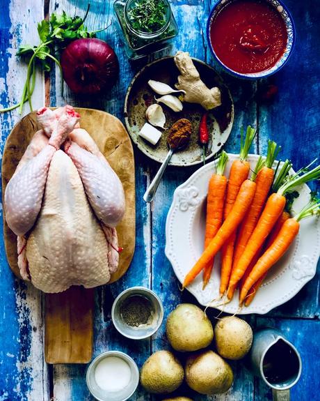 “La Daube poule”: plat en sauce mauricien subtilement épicé à base de poulet, pommes de terre et carottes !