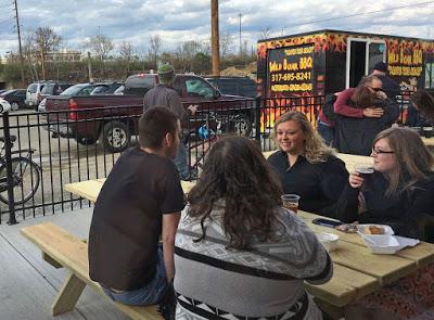 Metazoa Brewing Co. se joint à la communauté grandissante de brasseries artisanales d'Indy
 – Bière artisanale