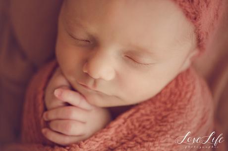Photographe bébé nouveau né en studio Rueil Malmaison