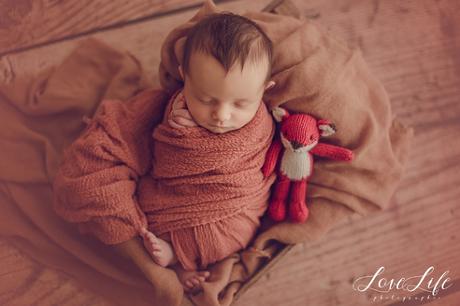 Photographe bébé nouveau né en studio Rueil Malmaison