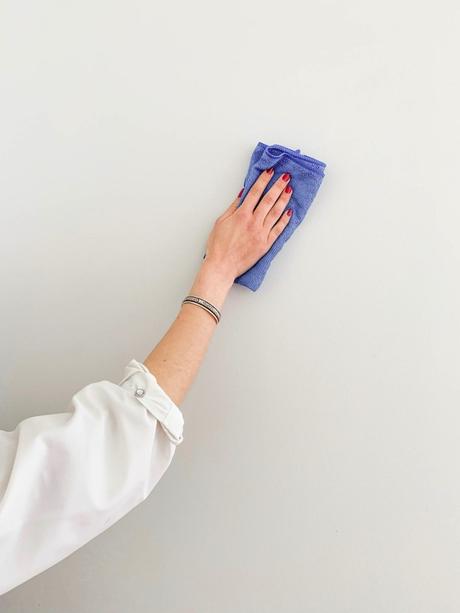 Languettes accroches tableaux : ça marche vraiment ? nettoyer mur apres peinture microfibre alcool conseil