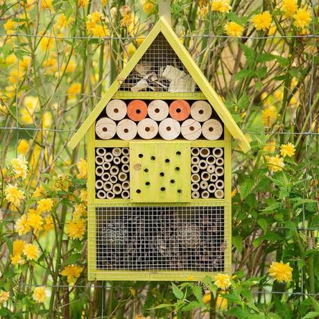 nichoir hôtel à insecte sauver les abeilles papillon - blog déco - clemaroundthecorner