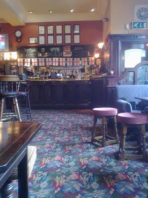 Blog sur la bière et les pubs de Wee Beefy: mars 2012
 – Bière artisanale