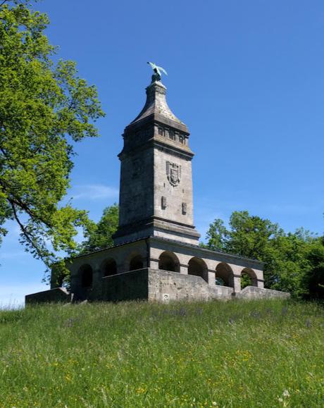 Bismarckturm (Berg-Assenhausen)  - La tour Bismarck près du lac de Starnberg