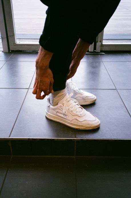 Reportage : Pourquoi les Youths portent leur paires “Dirty” ? Reportage : Pourquoi les Youths portent leur paires “Dirty” ?