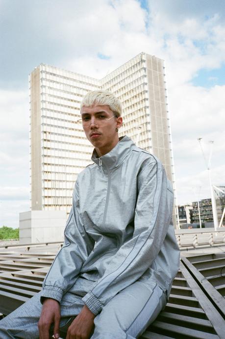 Reportage : Pourquoi les Youths portent leur paires “Dirty” ? Reportage : Pourquoi les Youths portent leur paires “Dirty” ?