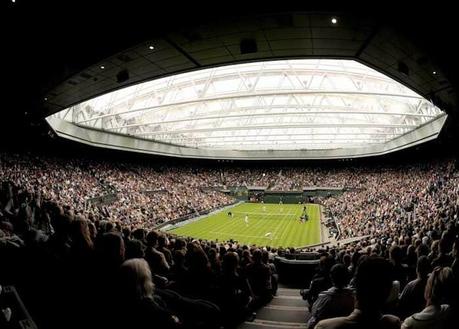 Quels sont les stades de tennis qui possèdent un toit rétractable ?
