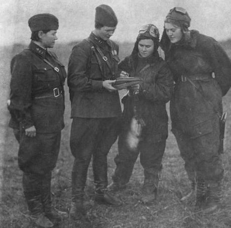 Les Sorcières de la Nuit : ces pilotes courageuses qui se battaient contre les nazis !