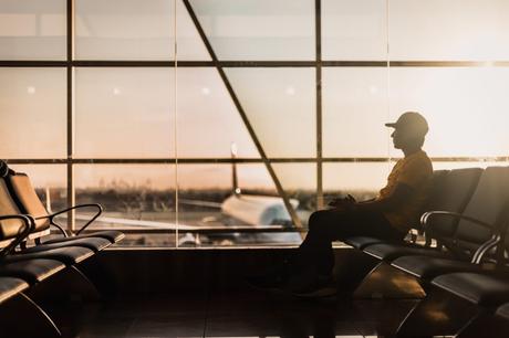 Annulation et retard d’avion : que dit la loi et comment se faire indemniser ?