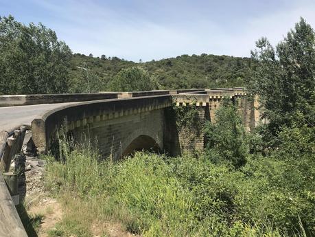 Le Pont Saint-Nicolas sur le Gardon Le Pont Saint-Nicolas sur le Gardon