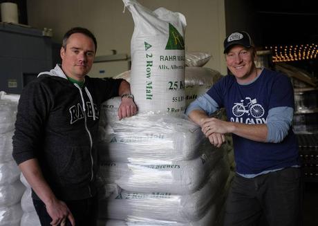 Brasseurs artisanaux, distillateurs exploitent des espaces industriels
 – Fabrication de bière