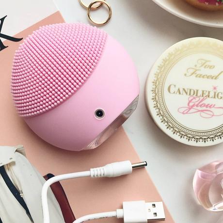 brosse-nettoyante-visage-SkinClear™