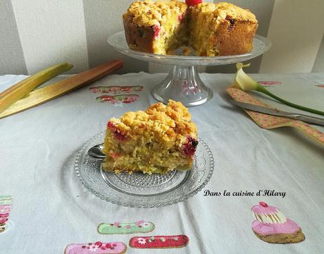Crumb cake à la rhubarbe et à la framboise pour fêter les papas!