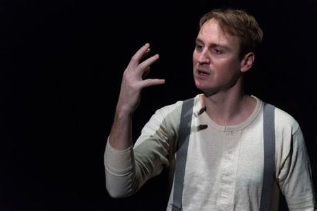 Critique Spectacle – Jamais plus : du fanatisme à la rédemption Critique Spectacle – Jamais plus : du fanatisme à la rédemption