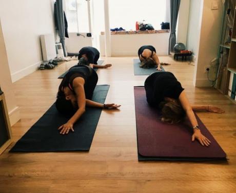 Emma Paris, focus sur le bien-être avec du yoga, du pilates et de la méditation sonore