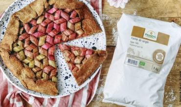 Recette bio : tarte rustique bio à la rhubarbe par Priméal