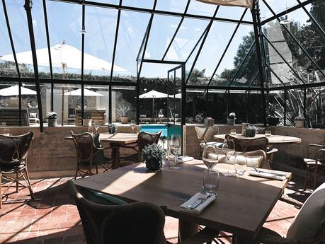 Découverte du restaurant le Petit Jardin au Château la Chenevière Découverte du restaurant le Petit Jardin au Château la Chenevière