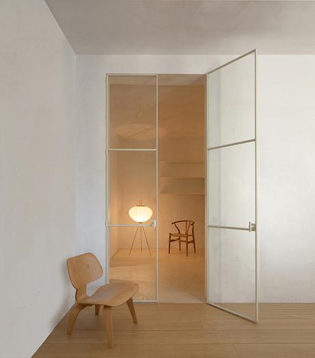 Casa C, une palette monochromatique pour unifier l’intérieur d’un appartement