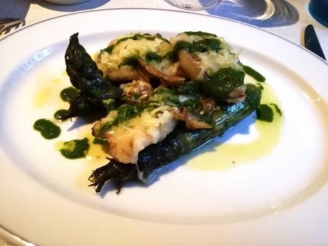 Saint-Pierre, asperges vertes © Gourmets&co