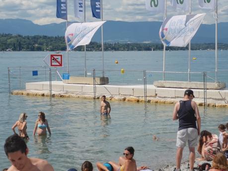 Une promenade dominicale sur «La plage» de Genève Une promenade dominicale sur «La plage» de Genève