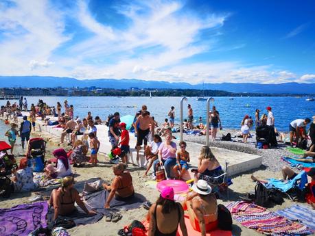 Une promenade dominicale sur «La plage» de Genève Une promenade dominicale sur «La plage» de Genève