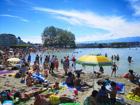 Une promenade dominicale sur «La plage» de Genève Une promenade dominicale sur «La plage» de Genève