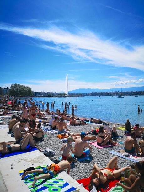 Une promenade dominicale sur «La plage» de Genève Une promenade dominicale sur «La plage» de Genève