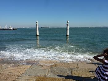 interlude estival,été,lisbonne,portugal,christian cottet-emard,quai des colonnes,place du commerce,blog littéraire de christian cottet-emard,estuaire du tage,mer de paille,photo,voyage