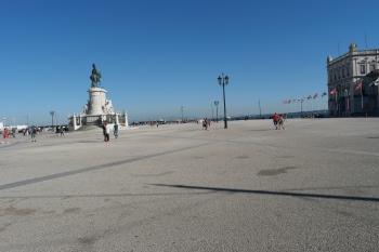 interlude estival,été,lisbonne,portugal,christian cottet-emard,quai des colonnes,place du commerce,blog littéraire de christian cottet-emard,estuaire du tage,mer de paille,photo,voyage