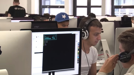 École 42 : l’école du numérique gratuite et sans profs ouvrira à Québec en 2020 École 42 : l’école du numérique gratuite et sans profs ouvrira à Québec en 2020