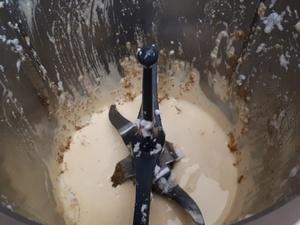 Crème au mascarpone sur compotée d'abricots et rhubarbe Crème au mascarpone sur compotée d'abricots et rhubarbe