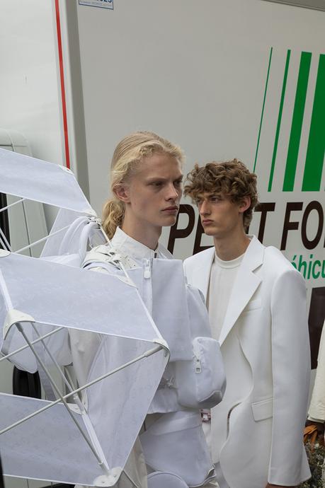 Backstage : le défilé Louis Vuitton Homme printemps-été 2020 Backstage : le défilé Louis Vuitton Homme printemps-été 2020
