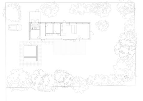 Une cabane nichée dans les bois