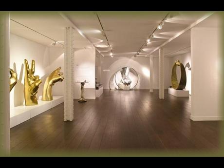 Divers - Sculptures de Lorenzo Quinn - suite