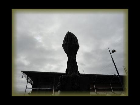 Divers - Sculptures de Lorenzo Quinn - suite